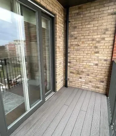 Modern One Bedroom Luxury Apartment